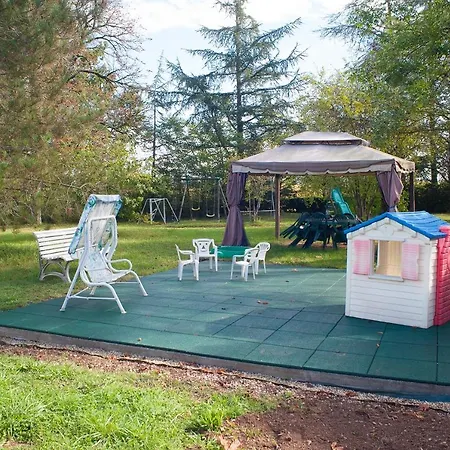 לינה וארוחת בוקר Domaine De Lalande