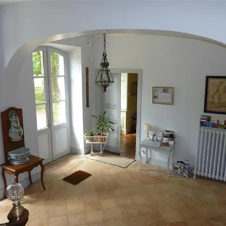 Domaine De Lalande לינה וארוחת בוקר Vénès