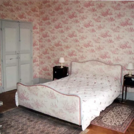 לינה וארוחת בוקר Domaine De Lalande