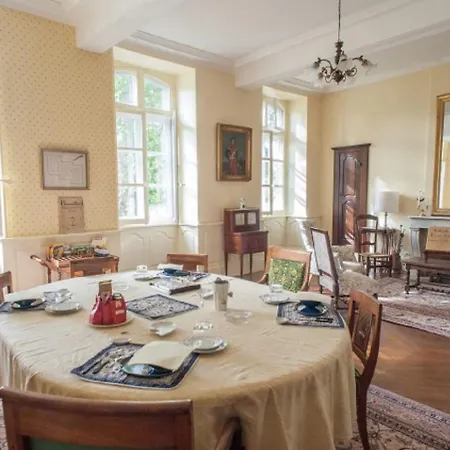 Domaine De Lalande לינה וארוחת בוקר Vénès