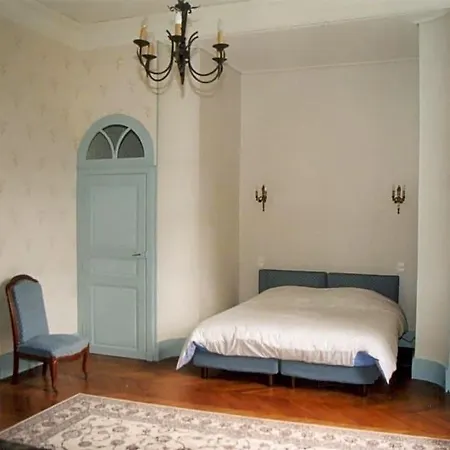 Domaine De Lalande Bed and breakfast