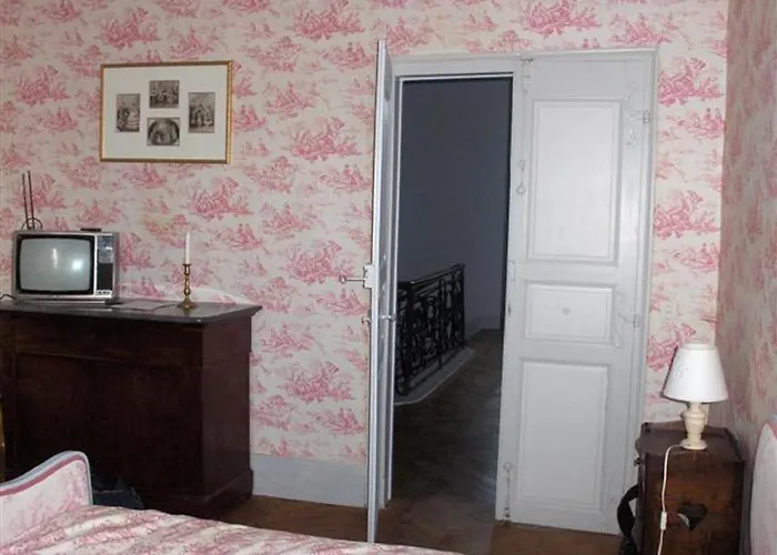 Domaine De Lalande 3*